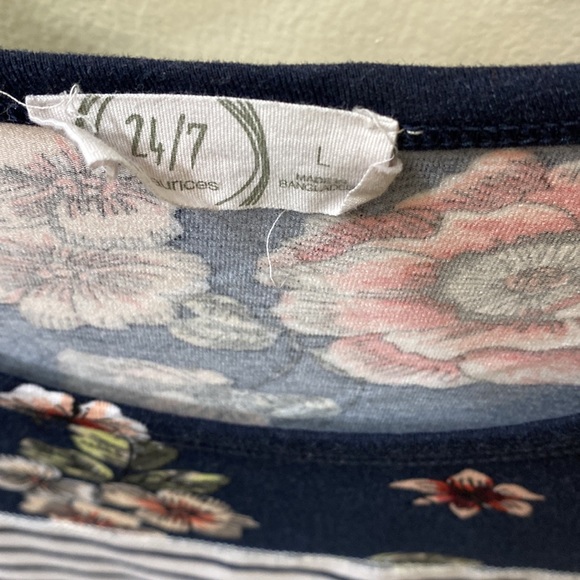 Maurice’s 3/4 sleeve 24/7 top - Picture 2 of 5